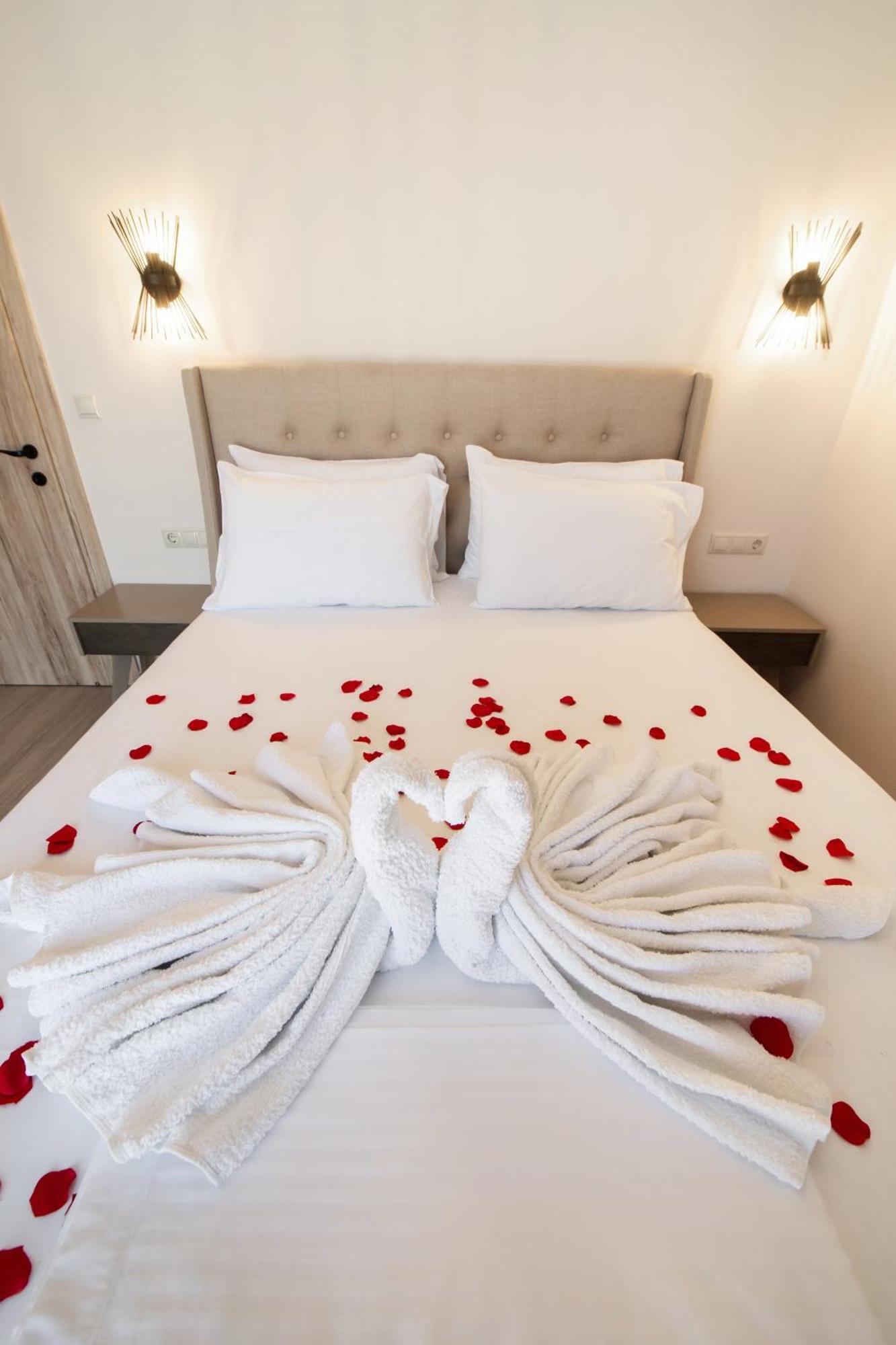 Ruellia Luxury Apartments Kalligoni Ngoại thất bức ảnh
