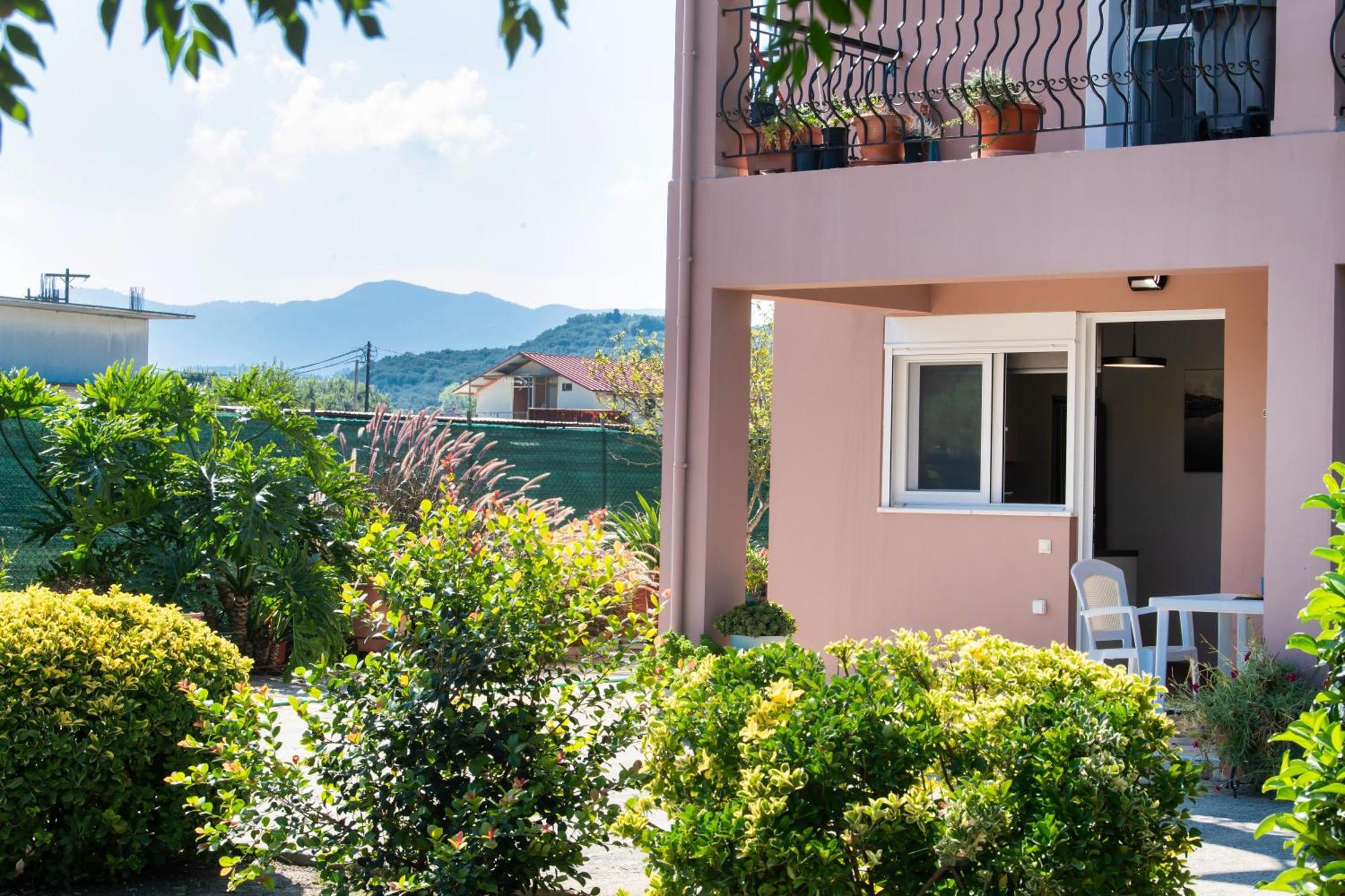 Ruellia Luxury Apartments Kalligoni Ngoại thất bức ảnh